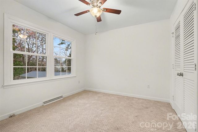 7729 Surreywood Place, Charlotte, NC 28270