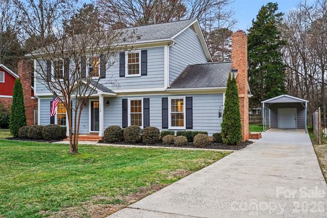 7729 Surreywood Place, Charlotte, NC 28270