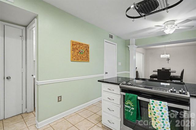 7729 Surreywood Place, Charlotte, NC 28270