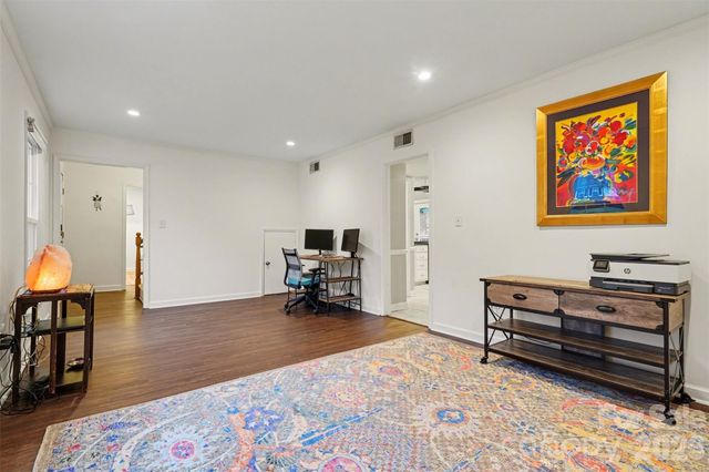 7729 Surreywood Place, Charlotte, NC 28270