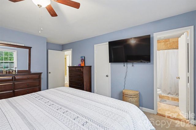 7729 Surreywood Place, Charlotte, NC 28270