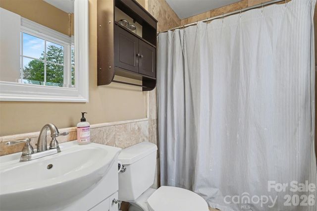 7729 Surreywood Place, Charlotte, NC 28270