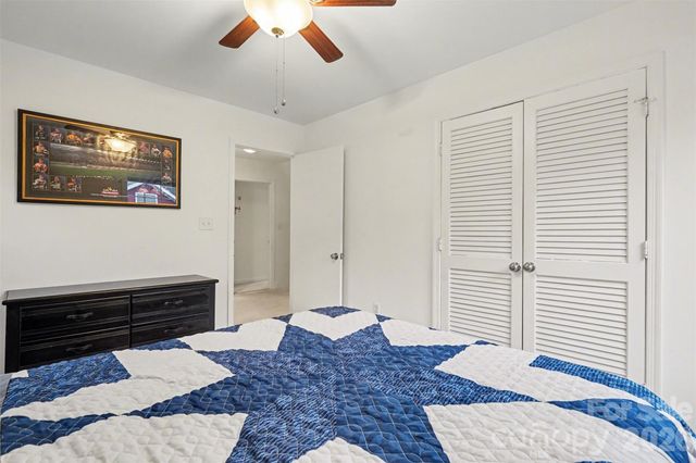 7729 Surreywood Place, Charlotte, NC 28270