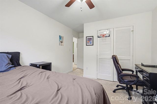 7729 Surreywood Place, Charlotte, NC 28270