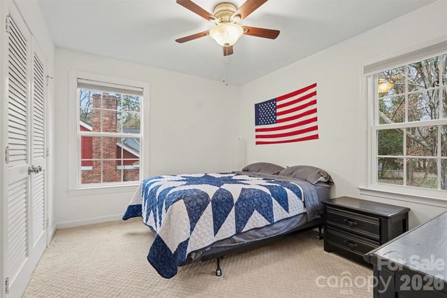 7729 Surreywood Place, Charlotte, NC 28270