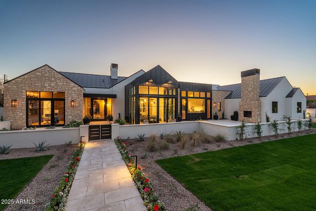 4729 E ARCADIA Lane, Phoenix, AZ 85018