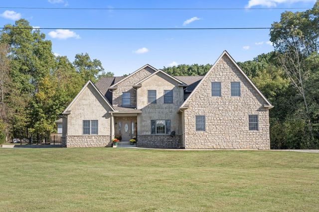 9426 Bennington Chapel Road NW, Centerburg, OH 43011