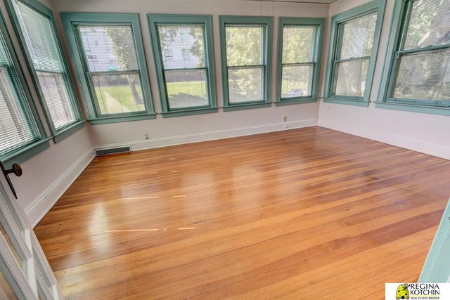 1004 Glenwood Ave Apt 3, Omaha, NE 68131