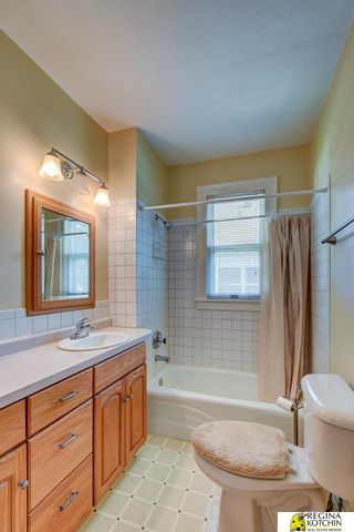 1004 Glenwood Ave Apt 3, Omaha, NE 68131