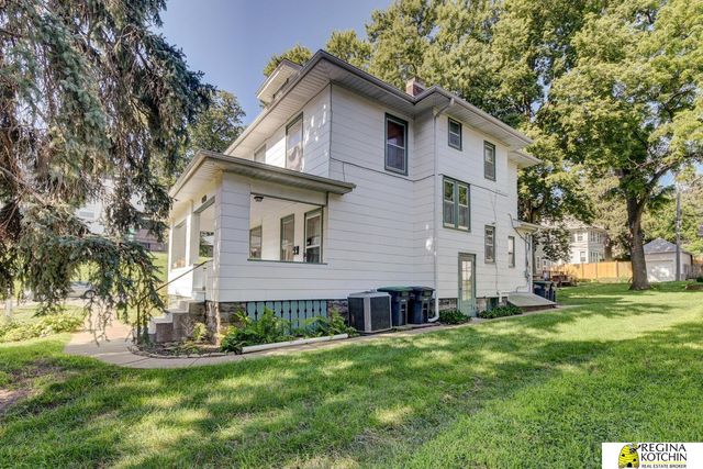 1004 Glenwood Ave Apt 3, Omaha, NE 68131