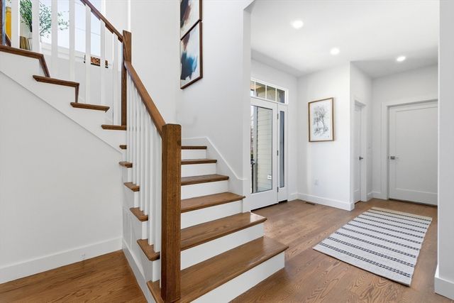 51 Fox Hill Rd, Nahant, MA 01908