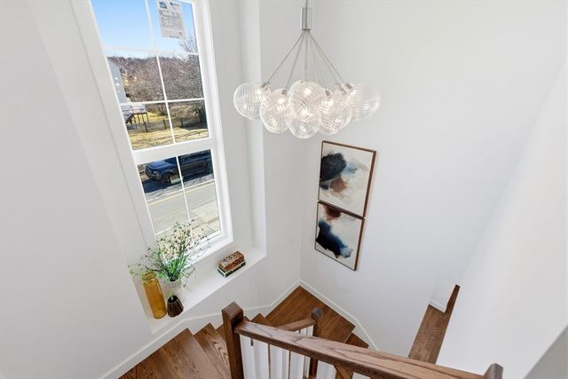 51 Fox Hill Rd, Nahant, MA 01908