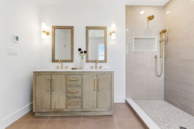 51 Fox Hill Rd, Nahant, MA 01908