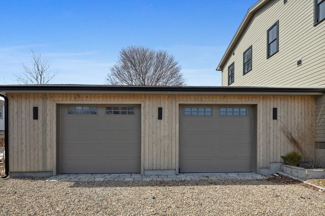 51 Fox Hill Rd, Nahant, MA 01908