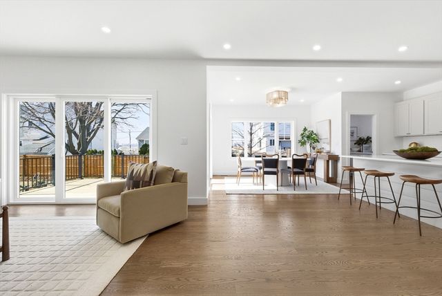 51 Fox Hill Rd, Nahant, MA 01908