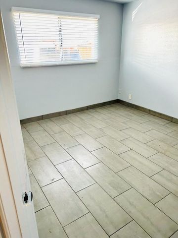 20 W Southern Avenue A, Mesa, AZ 85210