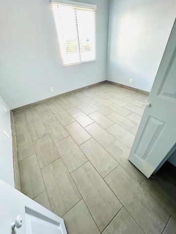 20 W Southern Avenue A, Mesa, AZ 85210