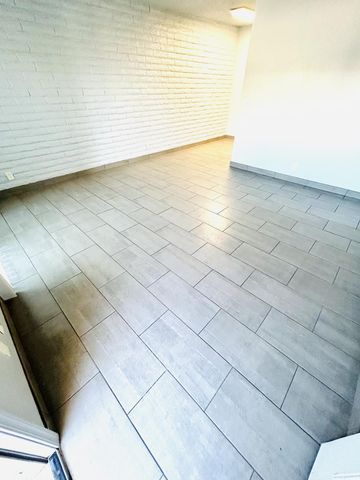 20 W Southern Avenue A, Mesa, AZ 85210