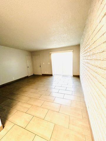 20 W Southern Avenue A, Mesa, AZ 85210