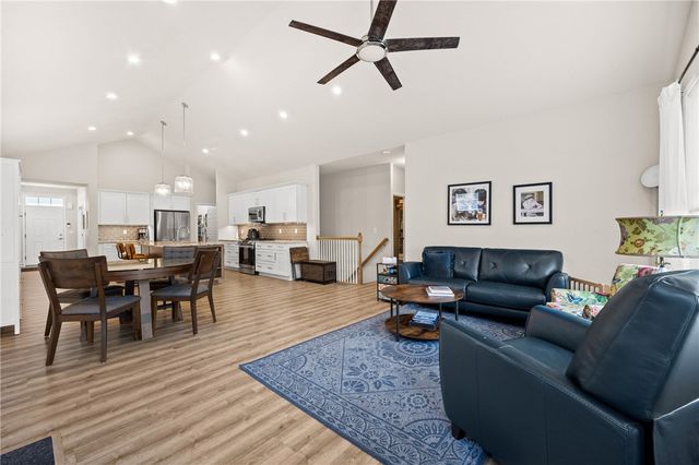 57 Thompson Lane, Canandaigua City, NY 14424