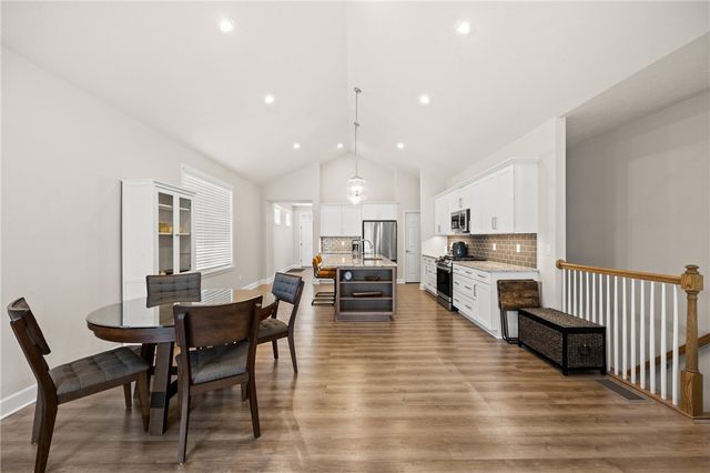 57 Thompson Lane, Canandaigua City, NY 14424