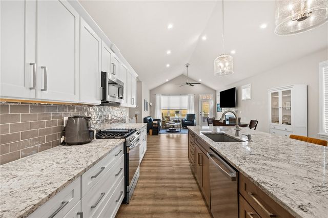 57 Thompson Lane, Canandaigua City, NY 14424