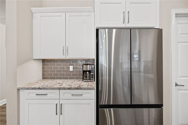 57 Thompson Lane, Canandaigua City, NY 14424