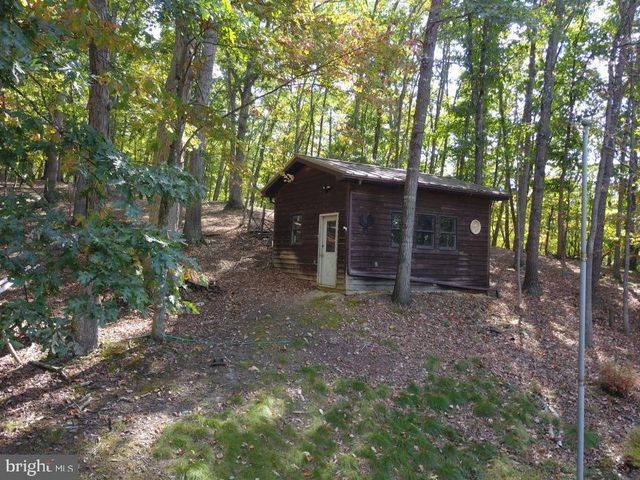 933 DOVER HOLLOW RD, Moorefield, WV 26836