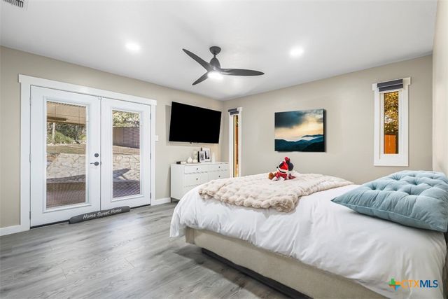 7339 Shady Hollow Lane, San Antonio, TX 78255