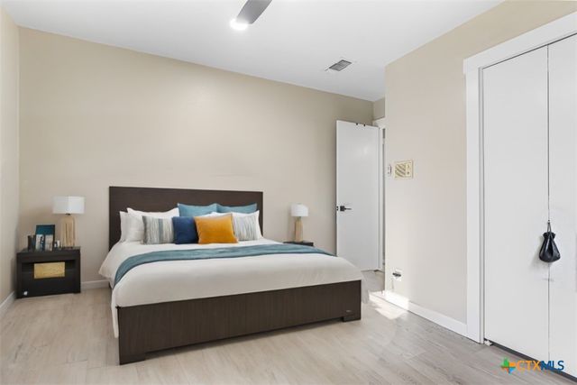 7339 Shady Hollow Lane, San Antonio, TX 78255