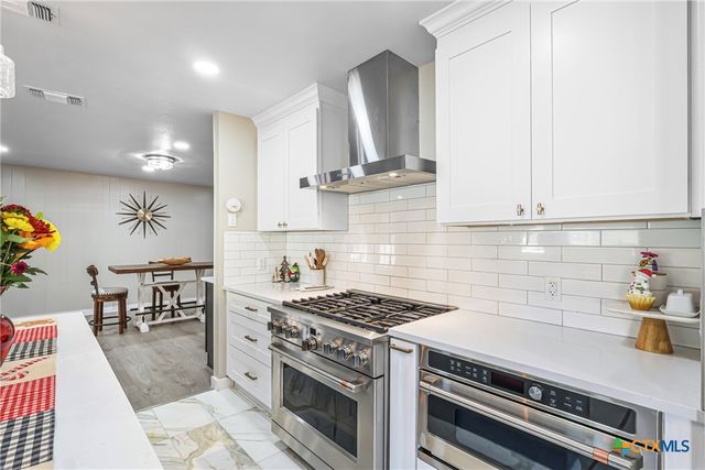 7339 Shady Hollow Lane, San Antonio, TX 78255