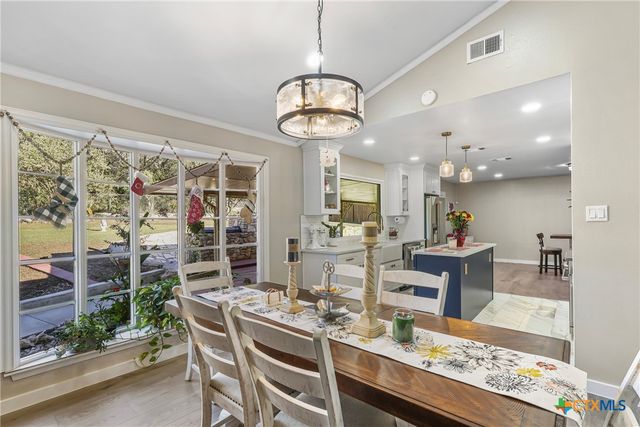 7339 Shady Hollow Lane, San Antonio, TX 78255