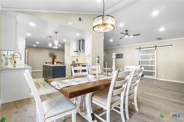 7339 Shady Hollow Lane, San Antonio, TX 78255