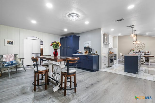 7339 Shady Hollow Lane, San Antonio, TX 78255