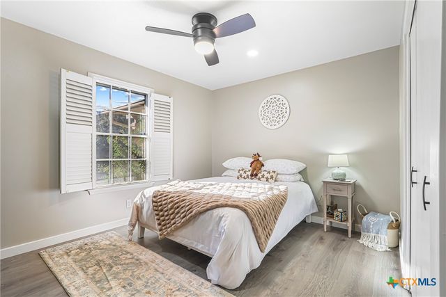 7339 Shady Hollow Lane, San Antonio, TX 78255