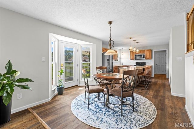 32 Lisa Nicole Court, St Peters, MO 63376