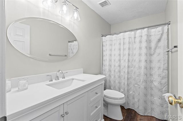 32 Lisa Nicole Court, St Peters, MO 63376