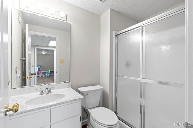 32 Lisa Nicole Court, St Peters, MO 63376