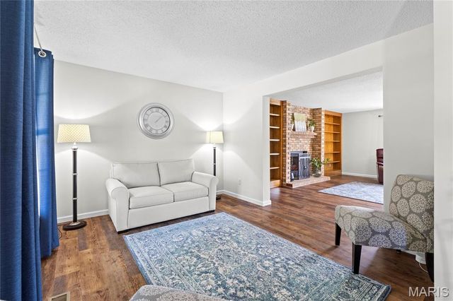 32 Lisa Nicole Court, St Peters, MO 63376