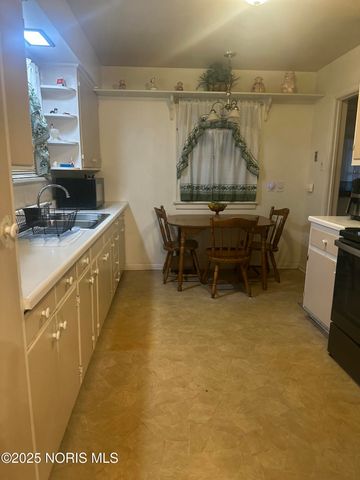 2636 Powhattan Parkway, Toledo, OH 43606