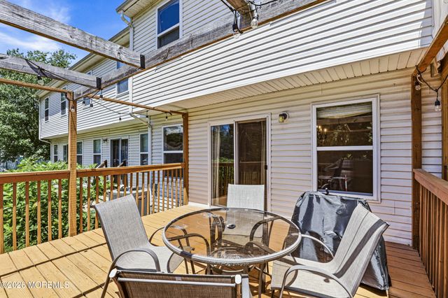 66 Aspen Court, Lakewood, NJ 08701