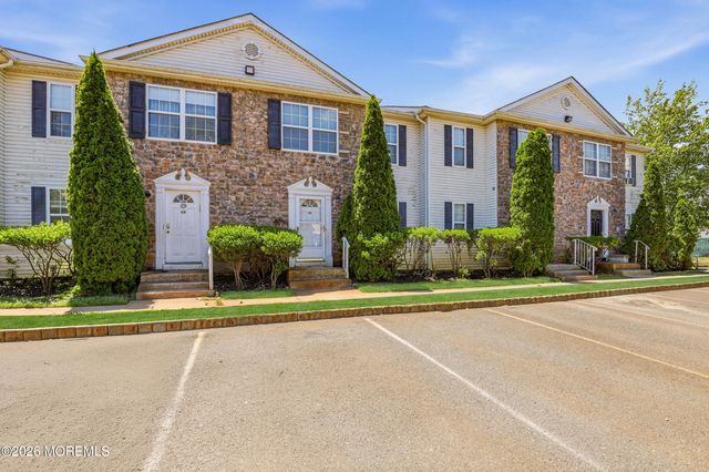 66 Aspen Court, Lakewood, NJ 08701