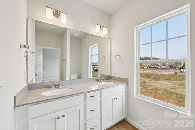 211 Vanguard Lane 18, Cramerton, NC 28032