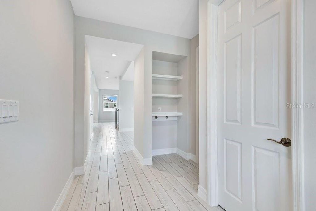 Image 5 of property listing at 11902 LANDING POINT LOOP, Orlando, FL 32832