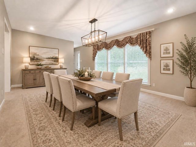 653 Greenview Drive, Evansville, IN 47711