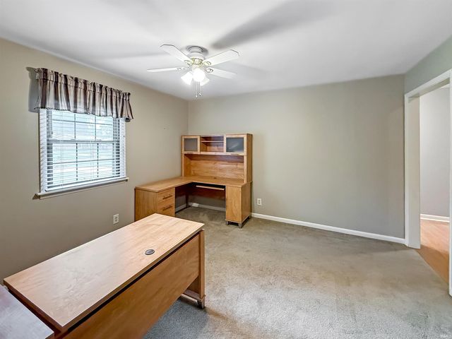 653 Greenview Drive, Evansville, IN 47711