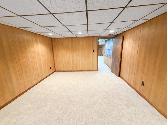 653 Greenview Drive, Evansville, IN 47711