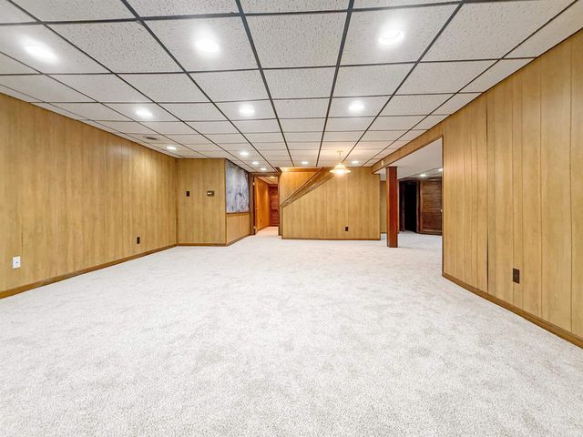 653 Greenview Drive, Evansville, IN 47711
