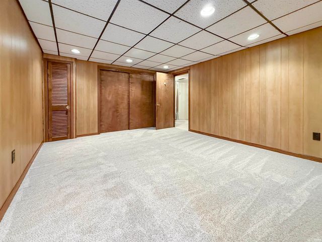 653 Greenview Drive, Evansville, IN 47711