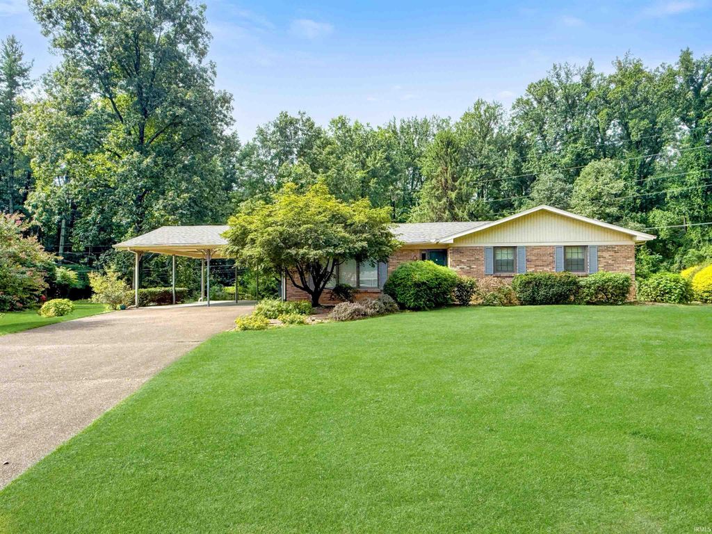 653 Greenview Drive, Evansville, IN 47711